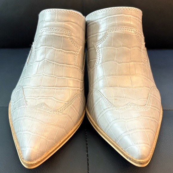 BEAST FASHION Gray Croc-Embossed Mules - Picture 2 of 8